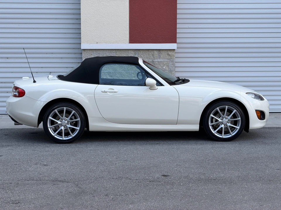 2009 Mazda NC MX-5 Miata - Image 16 of 31