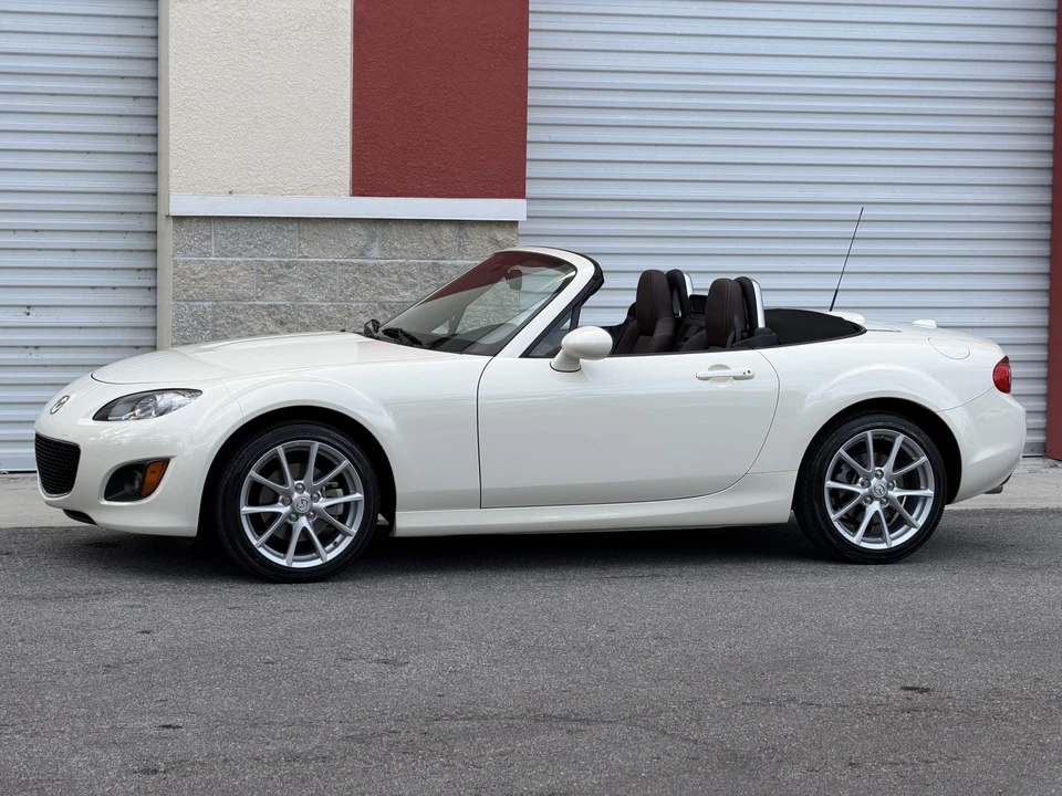 2009 Mazda NC MX-5 Miata - Image 24 of 31