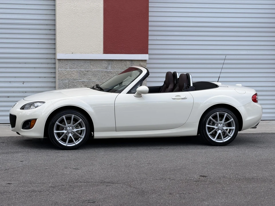 2009 Mazda NC MX-5 Miata - Image 25 of 31