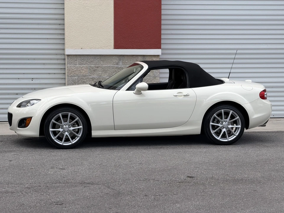 2009 Mazda NC MX-5 Miata - Image 4 of 31