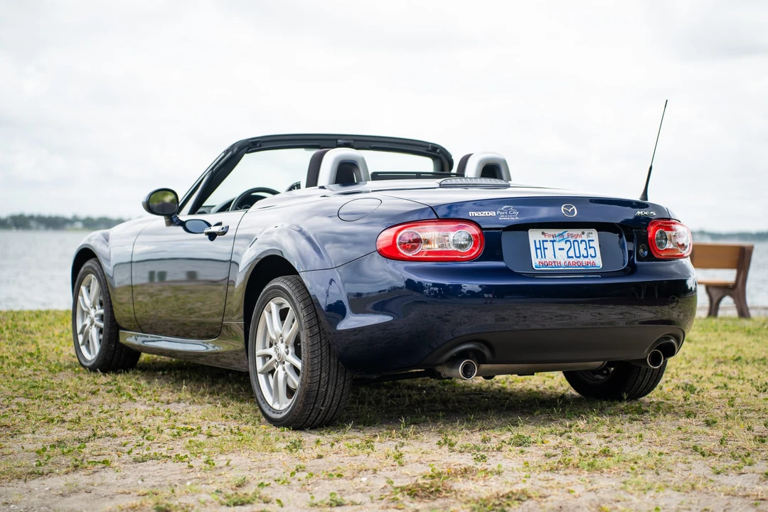 2009 Mazda NC MX-5 Miata - Image 16 of 31