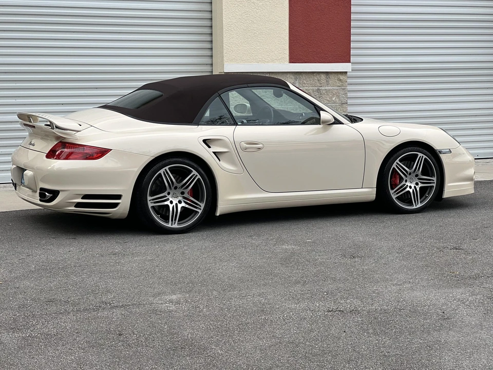 2009 Porsche 997 Turbo - Image 16 of 31