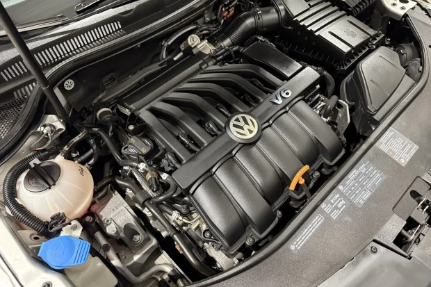2009 Volkswagen CC - Image 6 of 8
