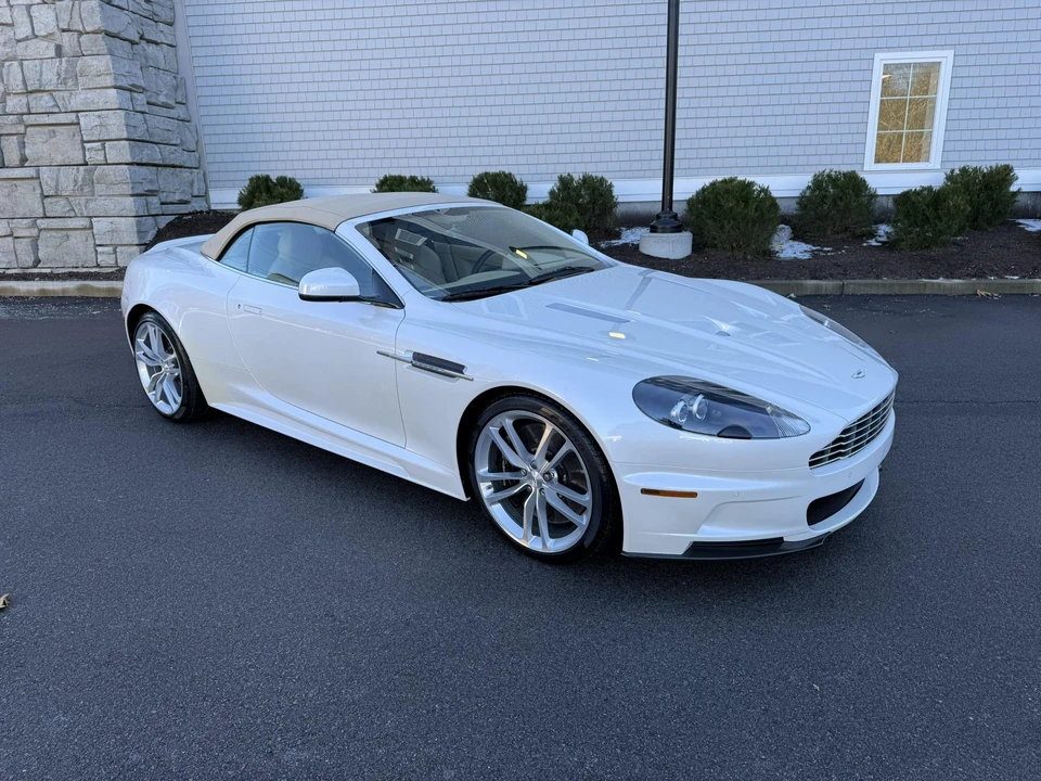 2010 Aston Martin DBS (2008-2012) - Image 16 of 31
