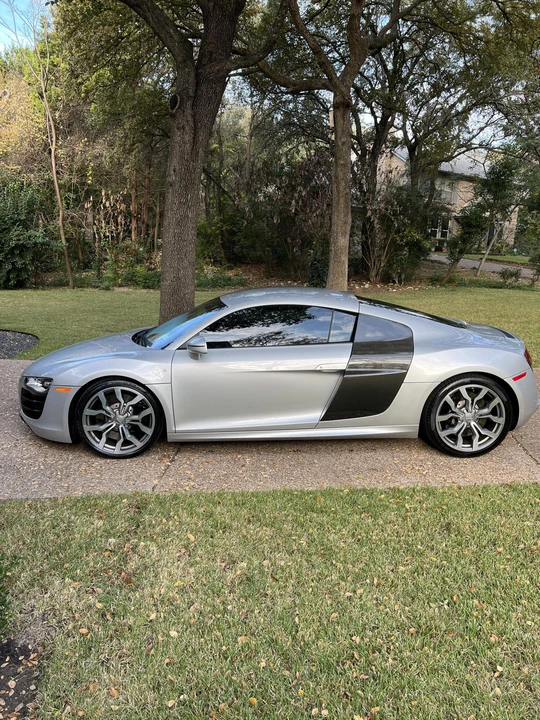 2010 Audi 42 R8 - Image 2 of 31