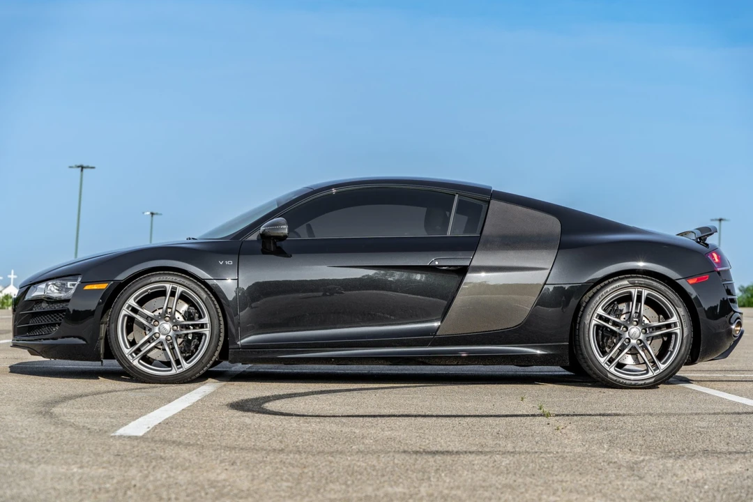 2010 Audi 42 R8 - Image 3 of 31