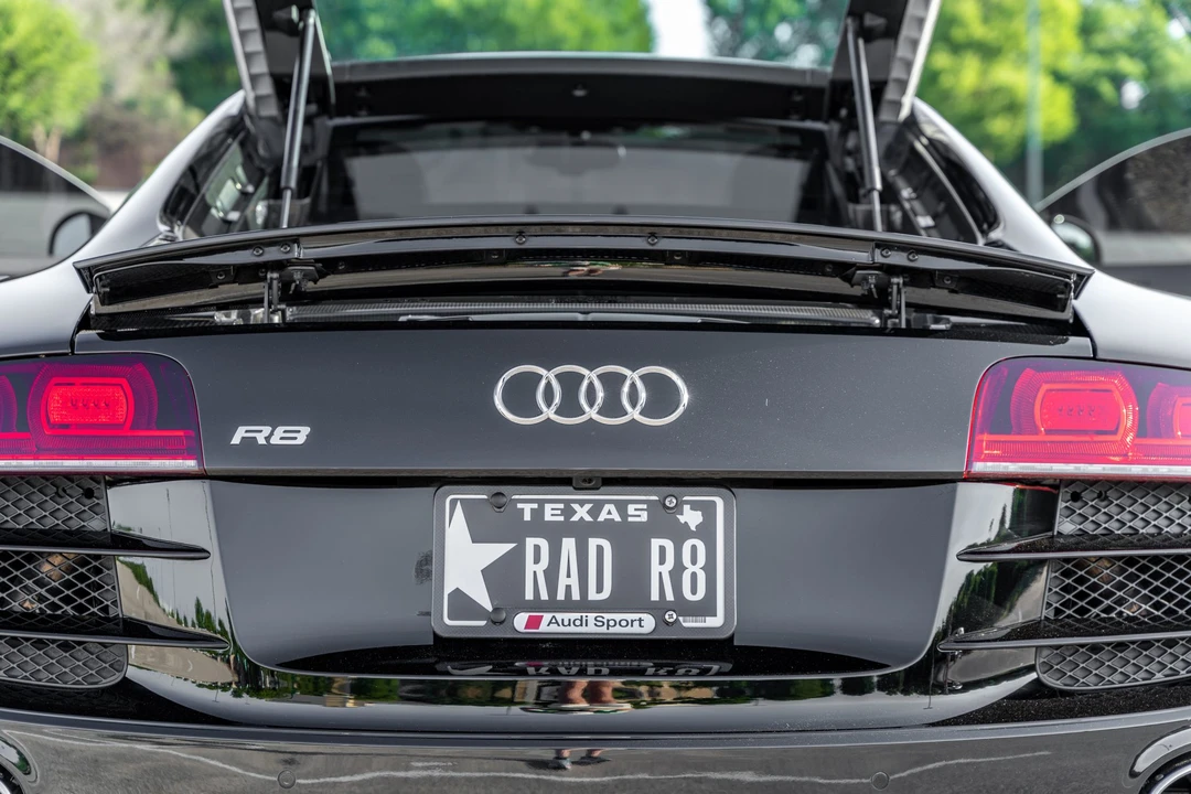 2010 Audi 42 R8 - Image 29 of 31