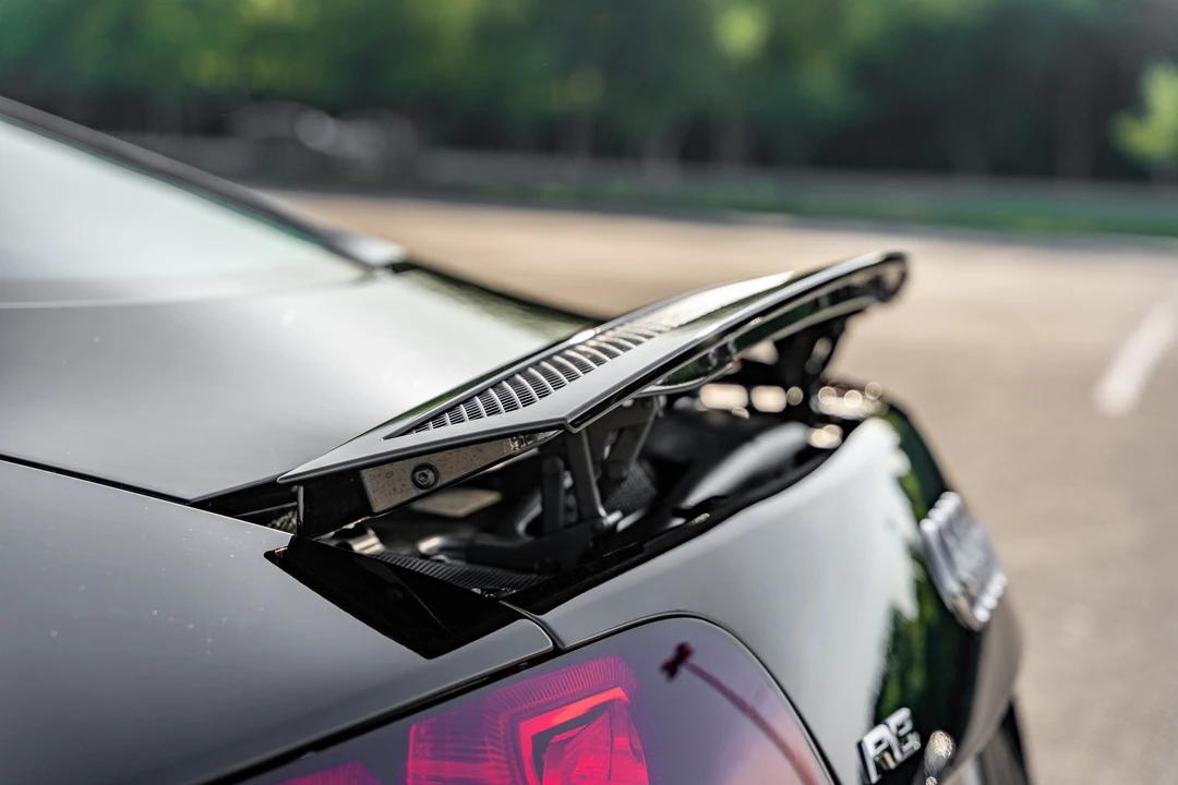 2010 Audi 42 R8 - Image 30 of 31