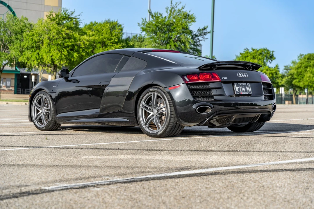 2010 Audi 42 R8 - Image 4 of 31
