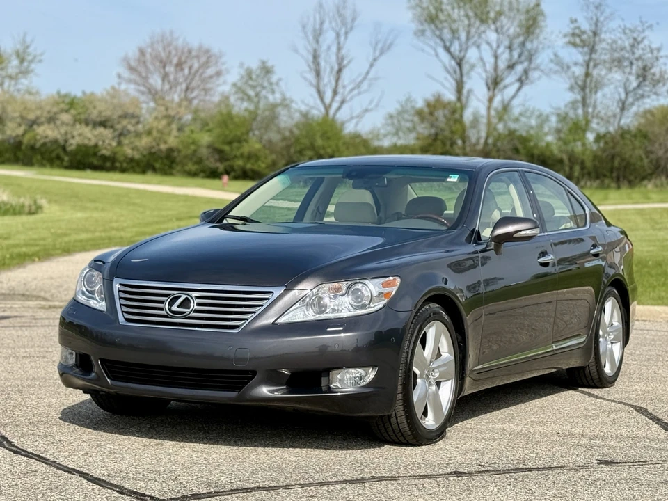 2010 Lexus LS 4th Gen - Image 5 of 31