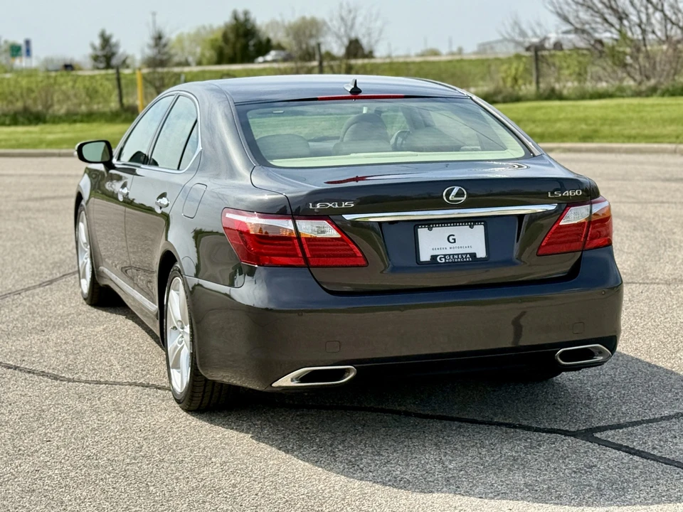 2010 Lexus LS 4th Gen - Image 10 of 31