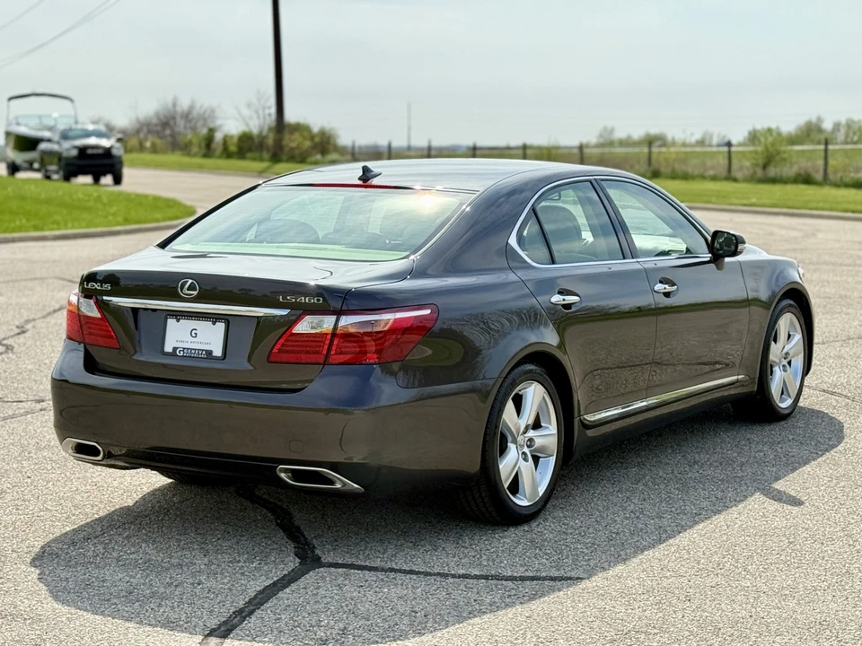 2010 Lexus LS 4th Gen - Image 12 of 31