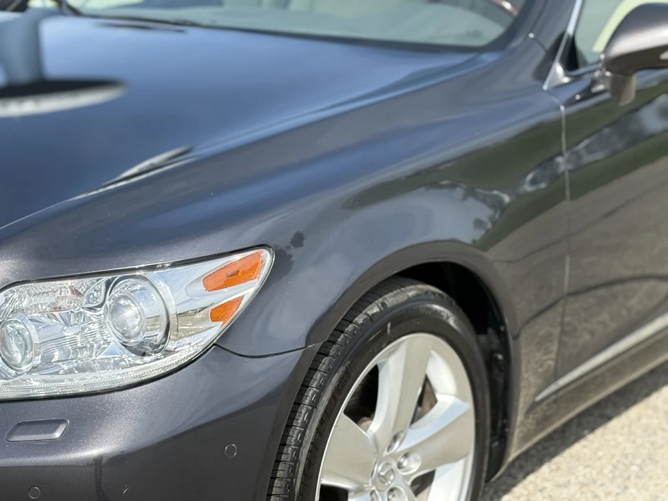 2010 Lexus LS 4th Gen - Image 17 of 31