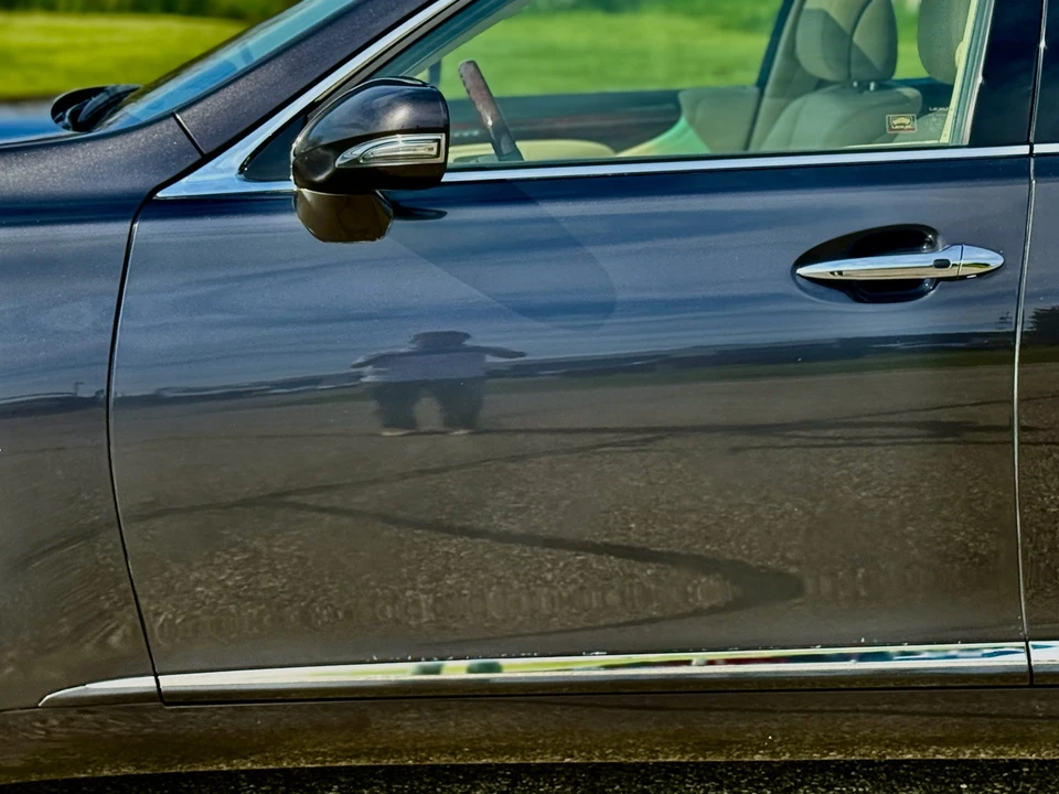 2010 Lexus LS 4th Gen - Image 18 of 31