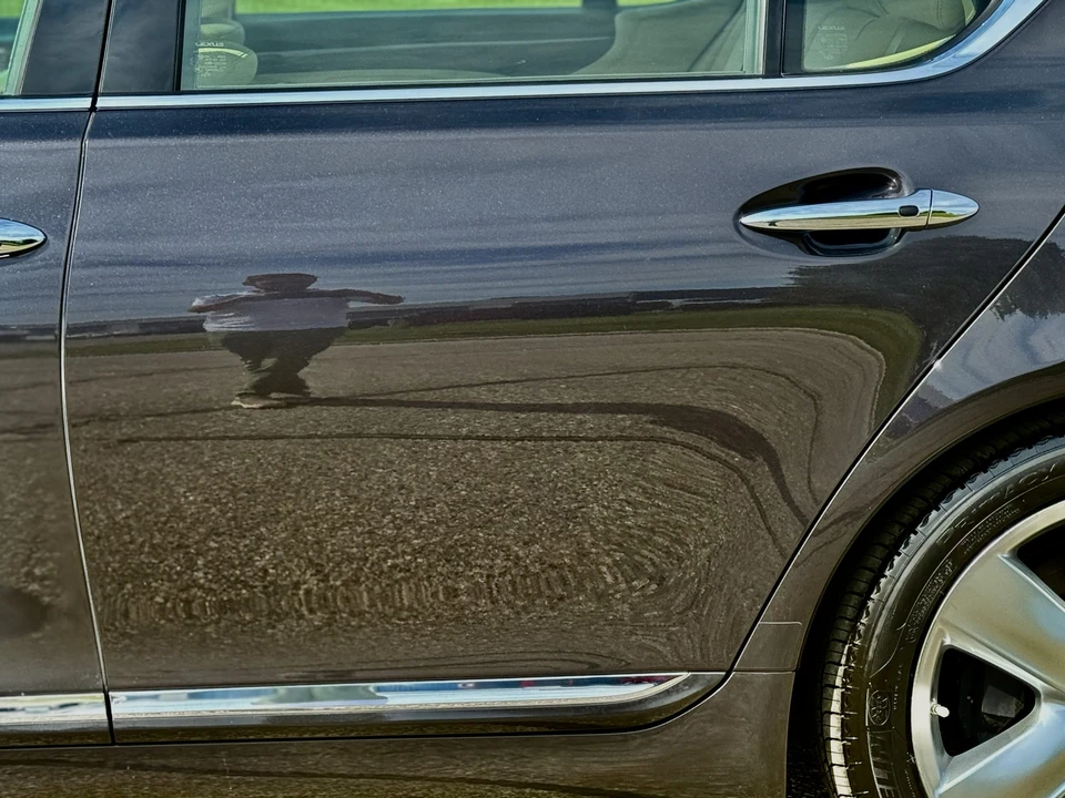 2010 Lexus LS 4th Gen - Image 19 of 31
