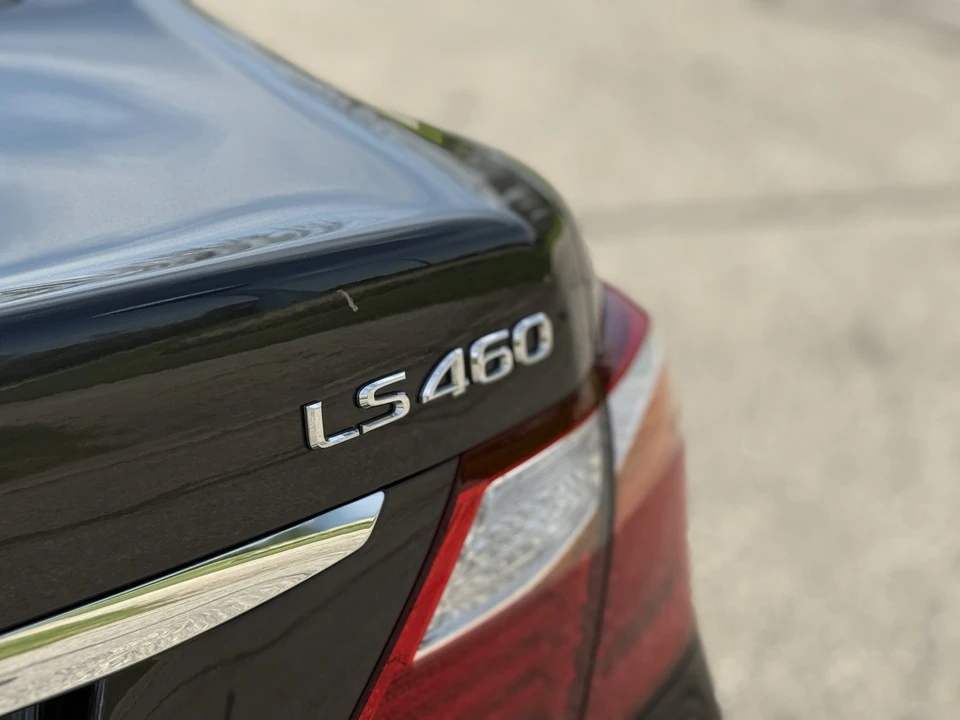 2010 Lexus LS 4th Gen - Image 23 of 31