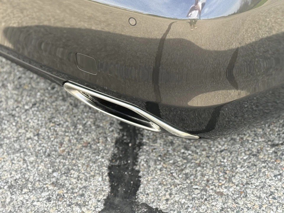 2010 Lexus LS 4th Gen - Image 24 of 31