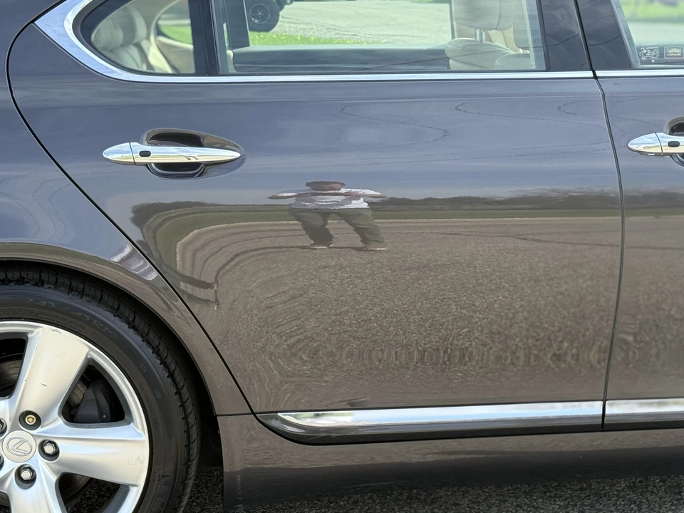 2010 Lexus LS 4th Gen - Image 26 of 31