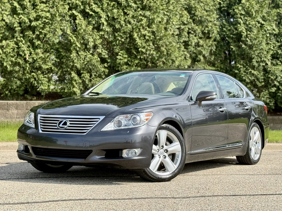 2010 Lexus LS 4th Gen - Image 4 of 31