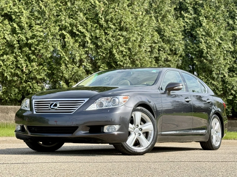 2010 Lexus LS 4th Gen - Image 3 of 31