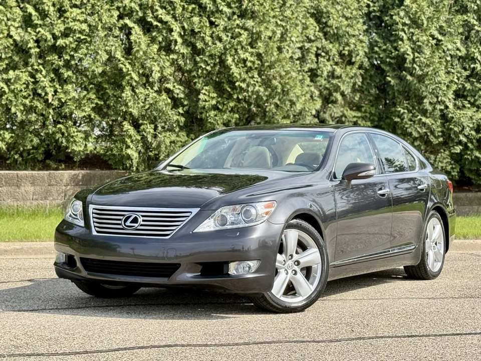 2010 Lexus LS 4th Gen - Image 2 of 31