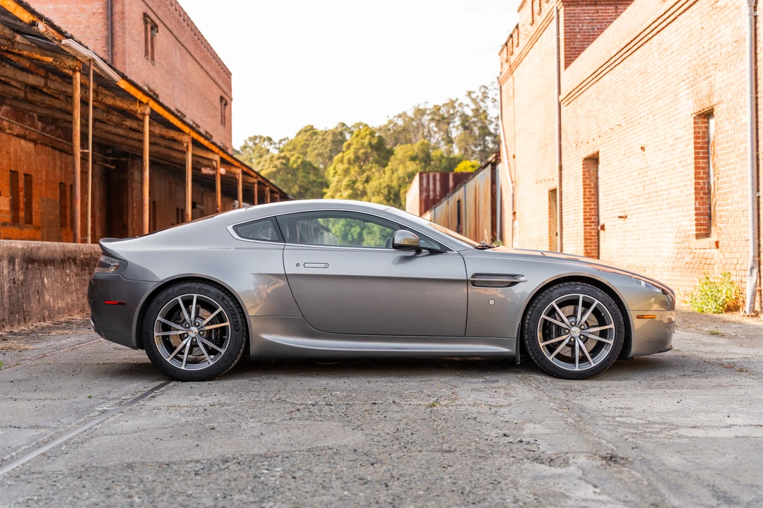 2011 Aston Martin V8 Vantage (2006-2017) - Image 16 of 31