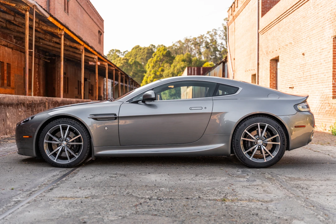 2011 Aston Martin V8 Vantage (2006-2017) - Image 8 of 31