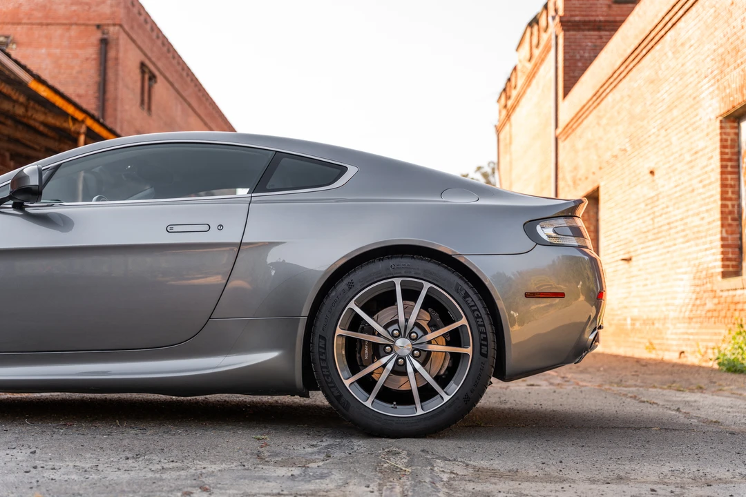 2011 Aston Martin V8 Vantage (2006-2017) - Image 20 of 31
