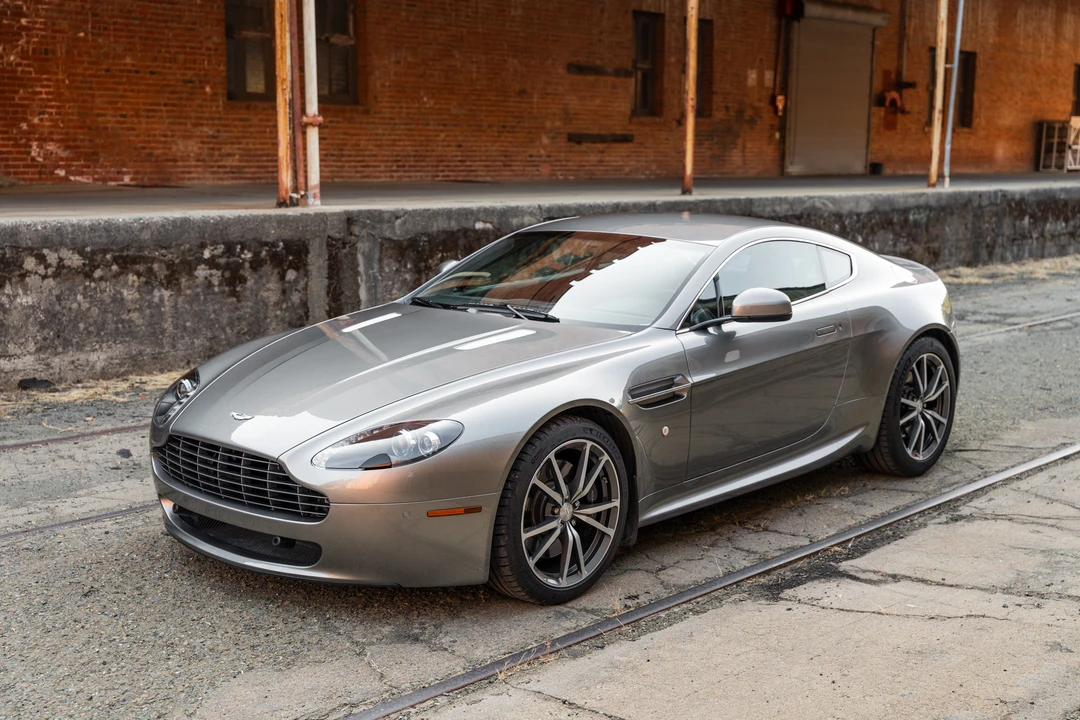 2011 Aston Martin V8 Vantage (2006-2017) - Image 3 of 31