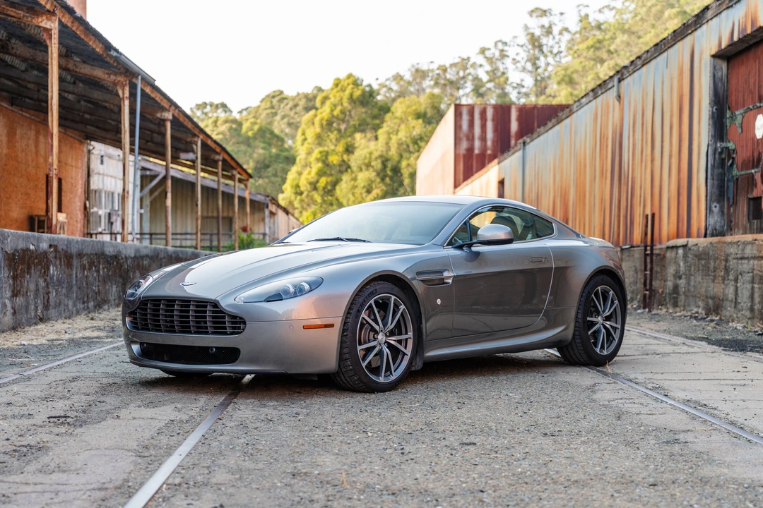 2011 Aston Martin V8 Vantage (2006-2017) - Image 5 of 31