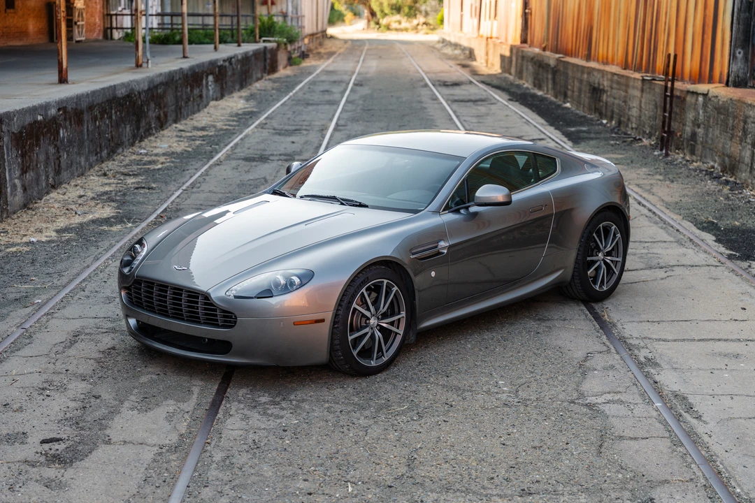 2011 Aston Martin V8 Vantage (2006-2017) - Image 2 of 31