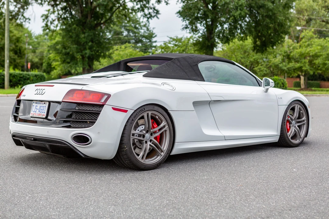 2011 Audi 42 R8 - Image 6 of 31
