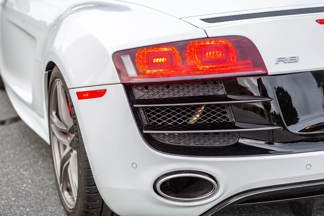 2011 Audi 42 R8 - Image 28 of 31