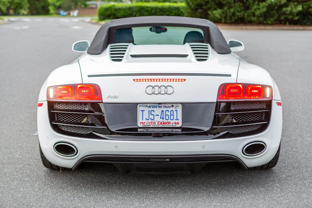 2011 Audi 42 R8 - Image 5 of 31