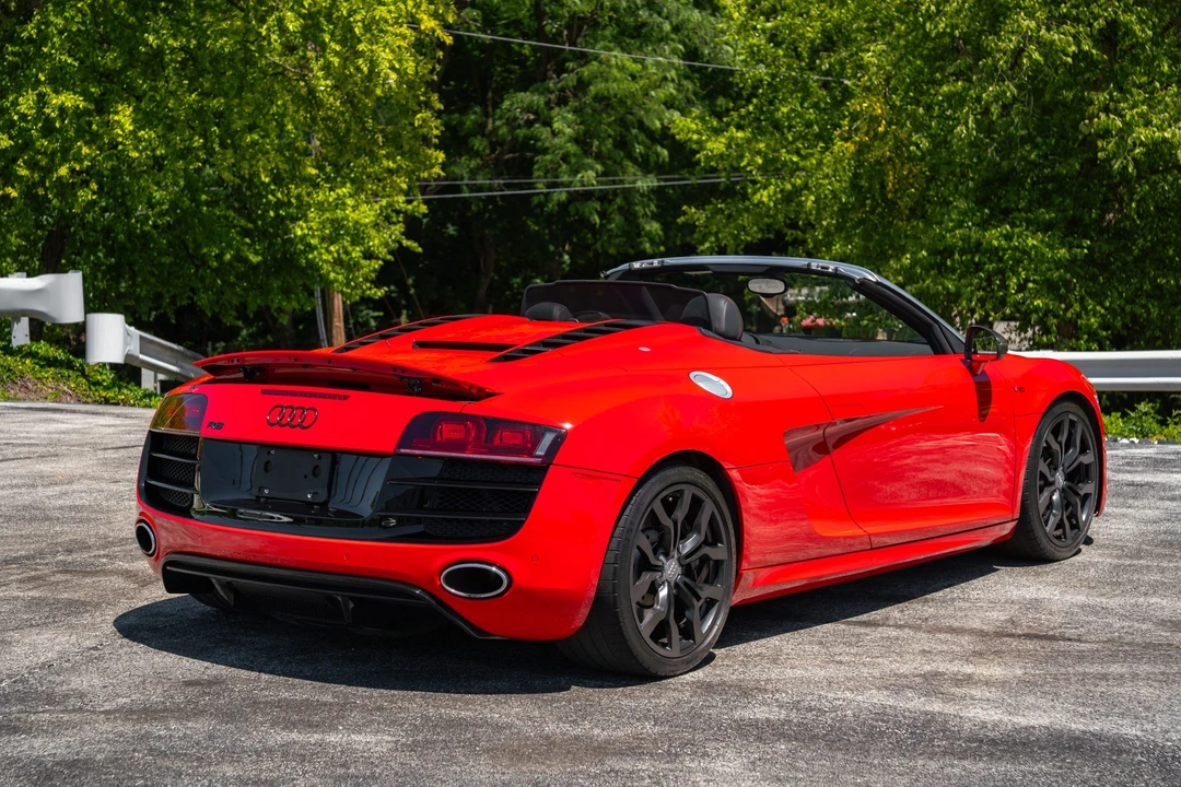 2011 Audi 42 R8 - Image 24 of 31