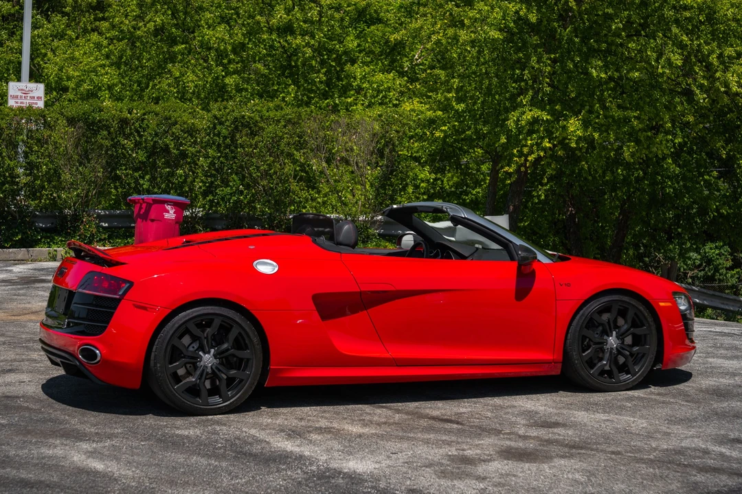 2011 Audi 42 R8 - Image 28 of 31