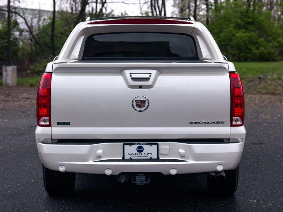 2011 Cadillac Escalade & EXT 3rd Gen - Image 12 of 31