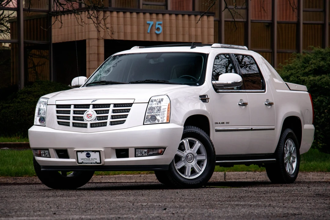 2011 Cadillac Escalade & EXT 3rd Gen - Image 4 of 31