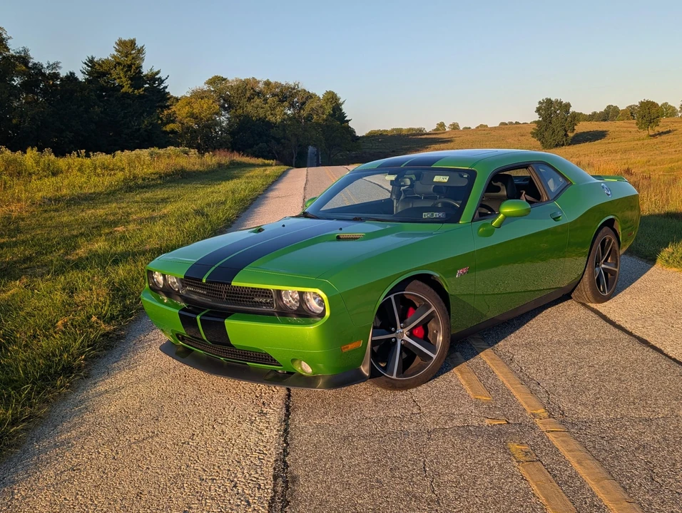 2011 Dodge Challenger SRT8 & 392 3rd Gen - Image 4 of 31