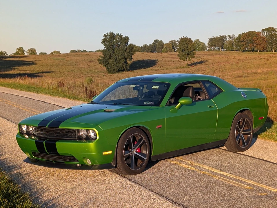2011 Dodge Challenger SRT8 & 392 3rd Gen - Image 6 of 31