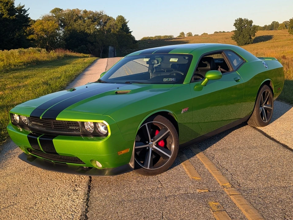 2011 Dodge Challenger SRT8 & 392 3rd Gen - Image 2 of 31