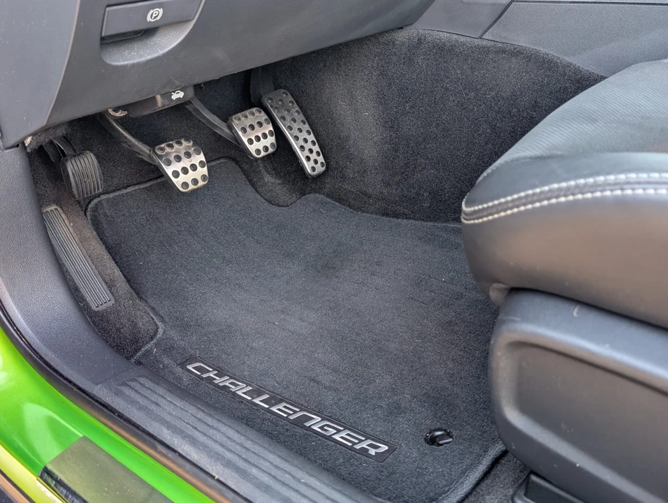 2011 Dodge Challenger SRT8 & 392 3rd Gen - Image 29 of 31