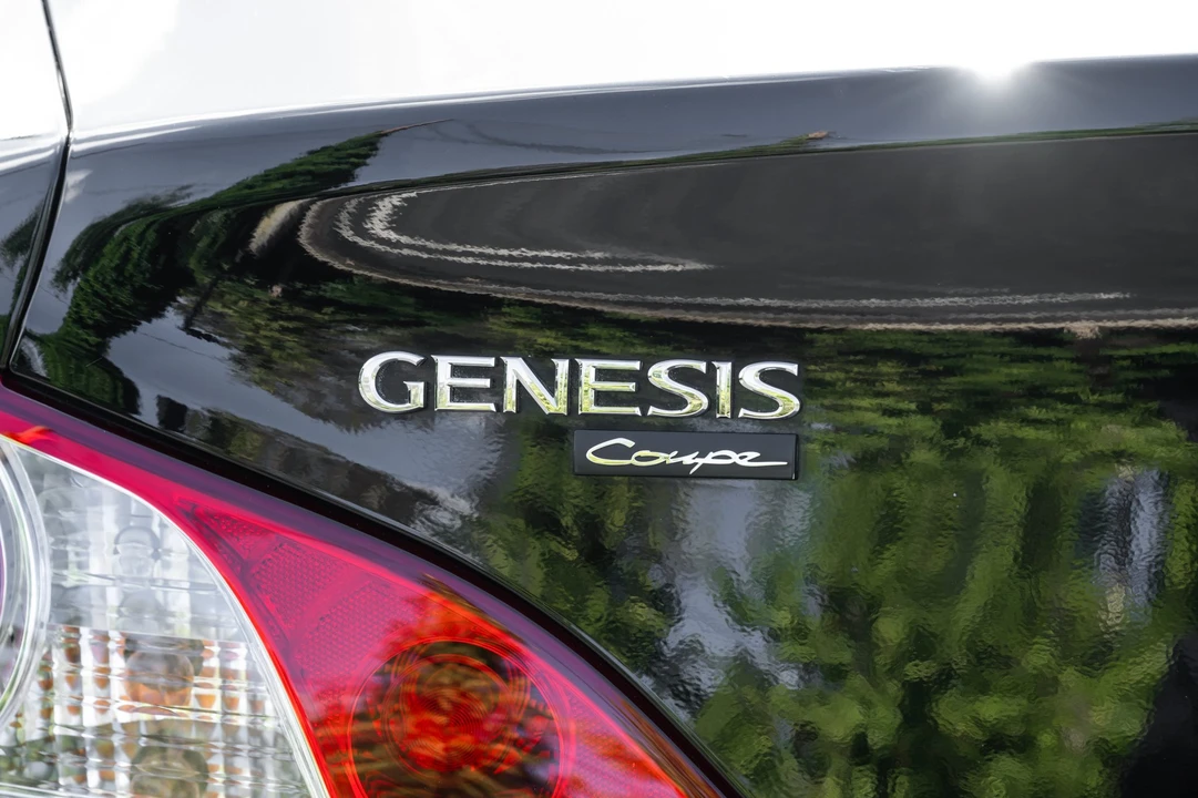 2011 Hyundai Genesis Coupe - Image 25 of 31