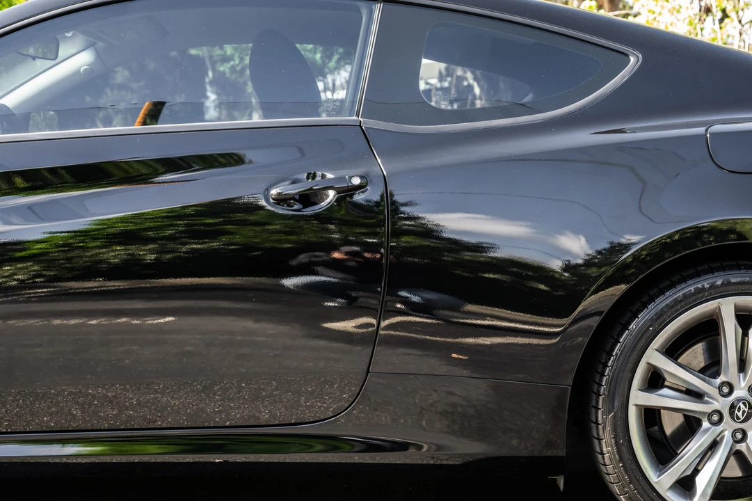 2011 Hyundai Genesis Coupe - Image 18 of 31