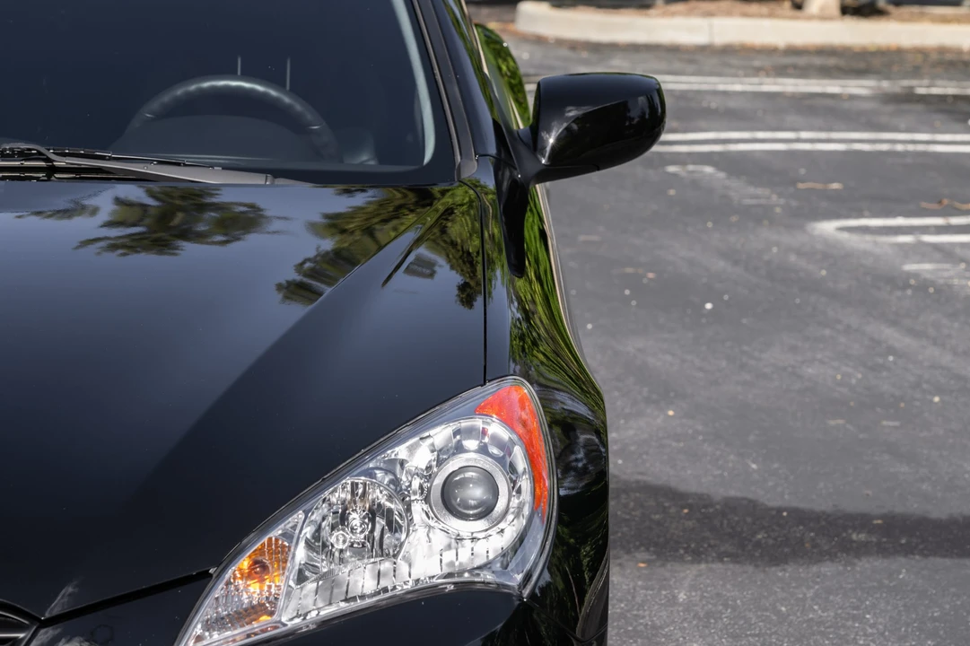 2011 Hyundai Genesis Coupe - Image 12 of 31