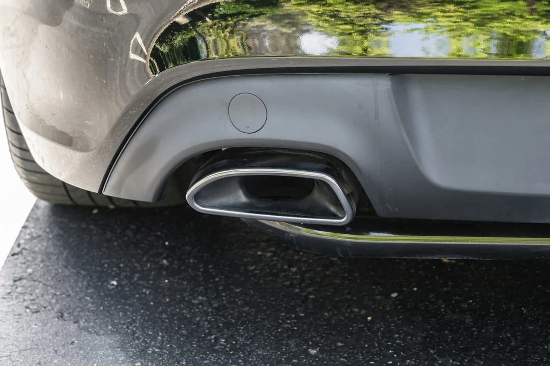 2011 Hyundai Genesis Coupe - Image 21 of 31