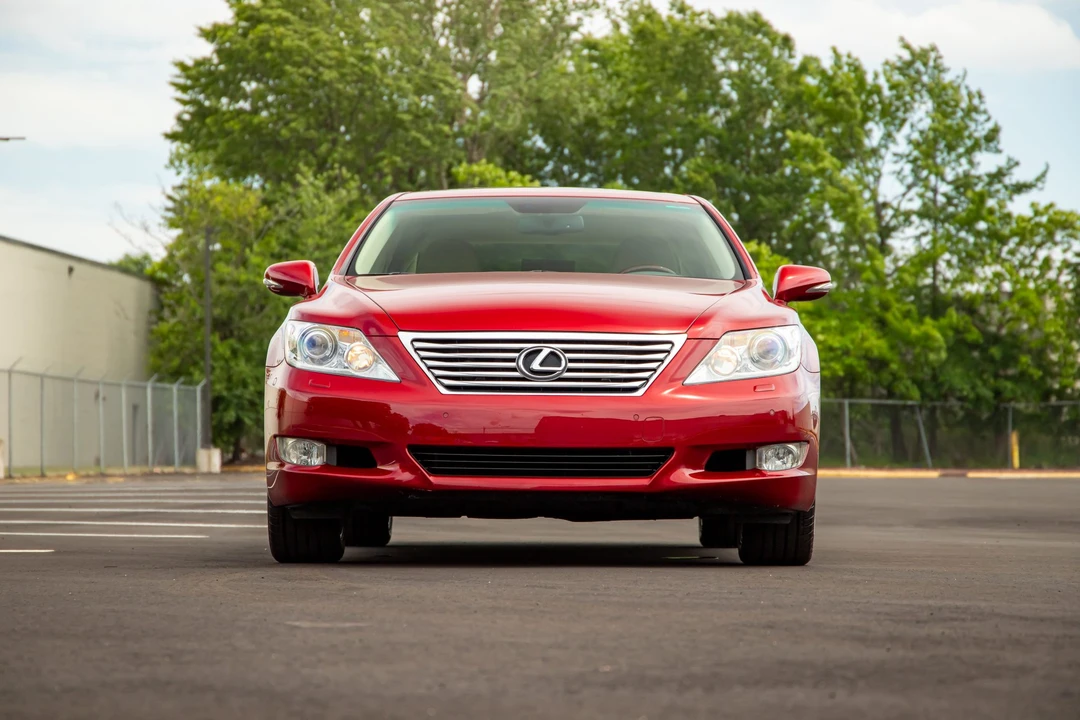 2011 Lexus LS 4th Gen - Image 22 of 31