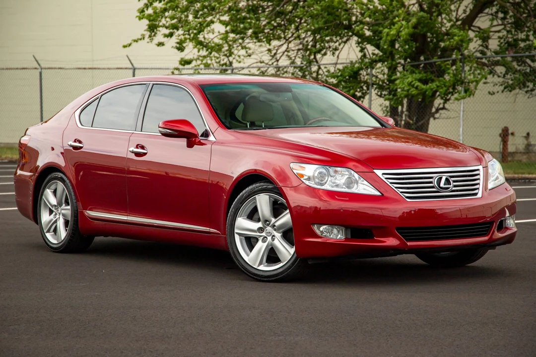 2011 Lexus LS 4th Gen - Image 20 of 31