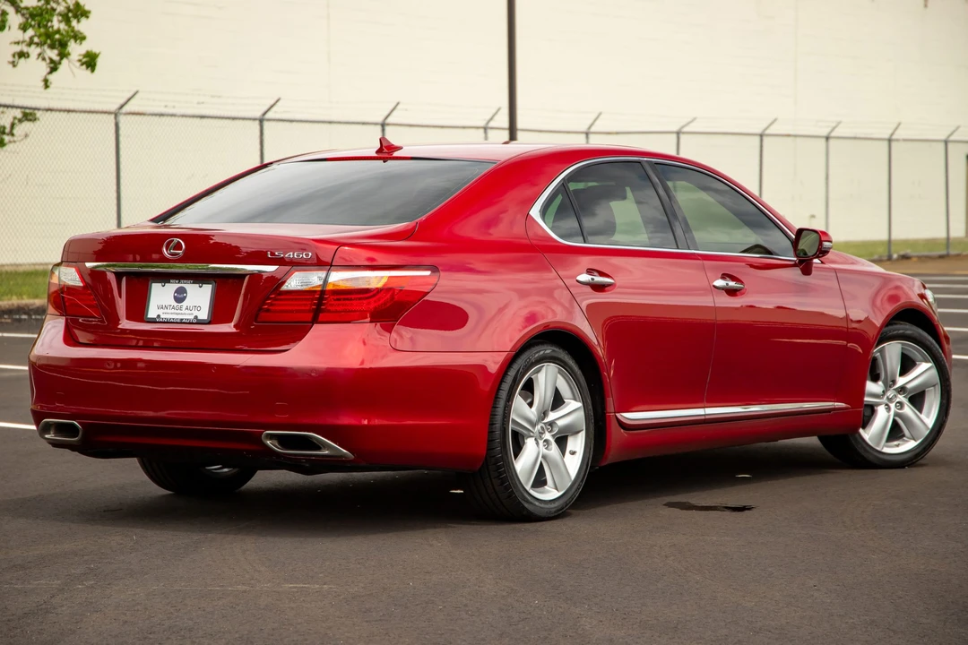 2011 Lexus LS 4th Gen - Image 17 of 31