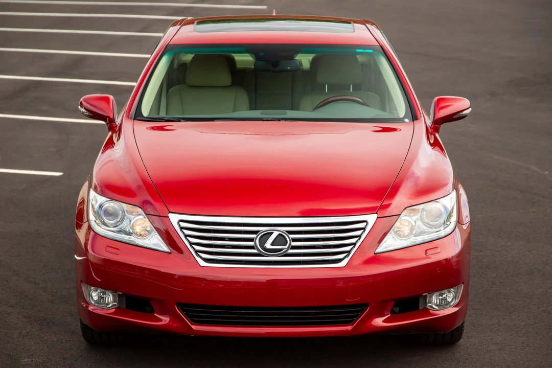 2011 Lexus LS 4th Gen - Image 23 of 31
